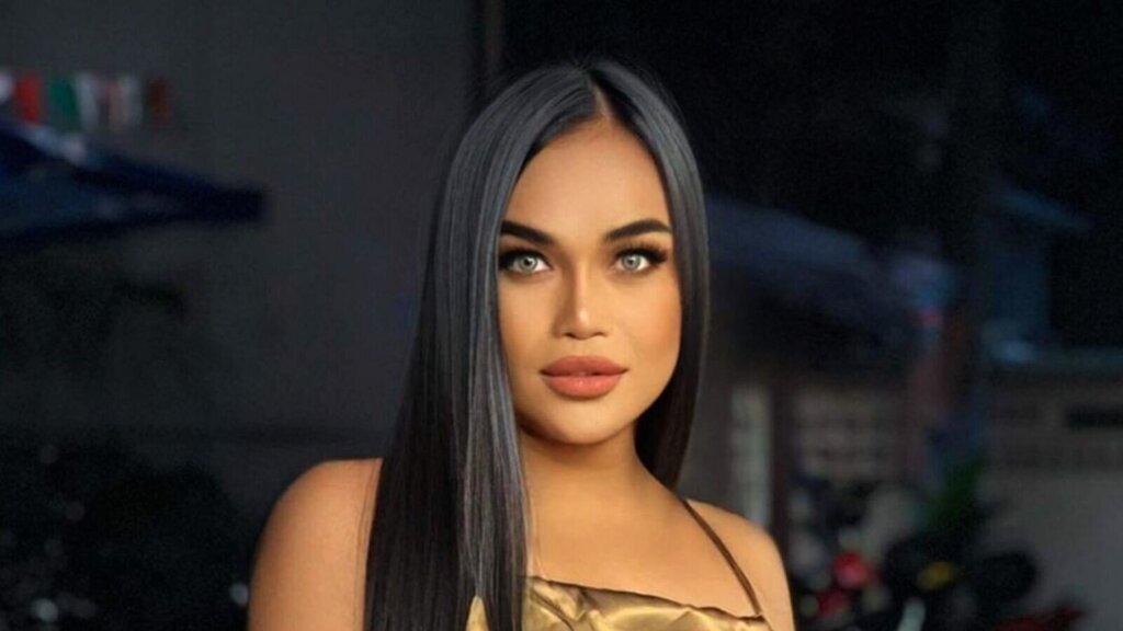MiaKhalivouge