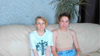 AnnaAndAnne