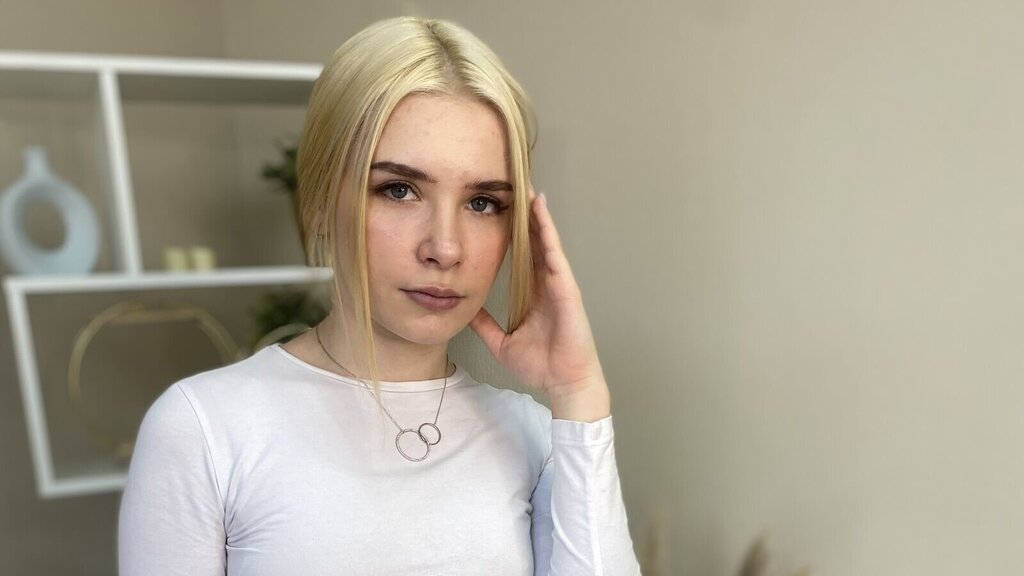 LauraCoronel