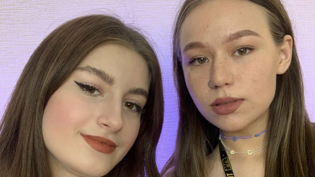 LauraAndDais